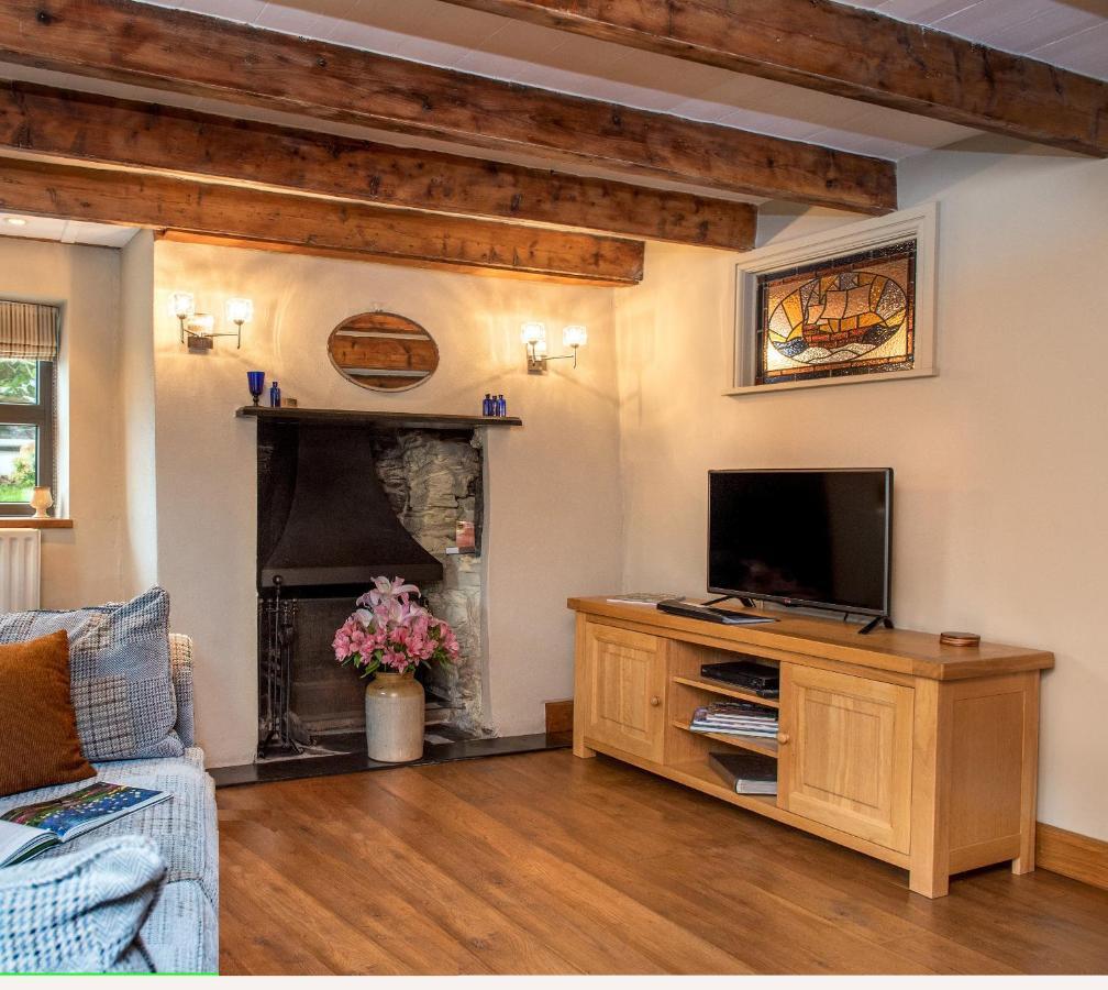 The White Cottage B&B Saint Teath Экстерьер фото