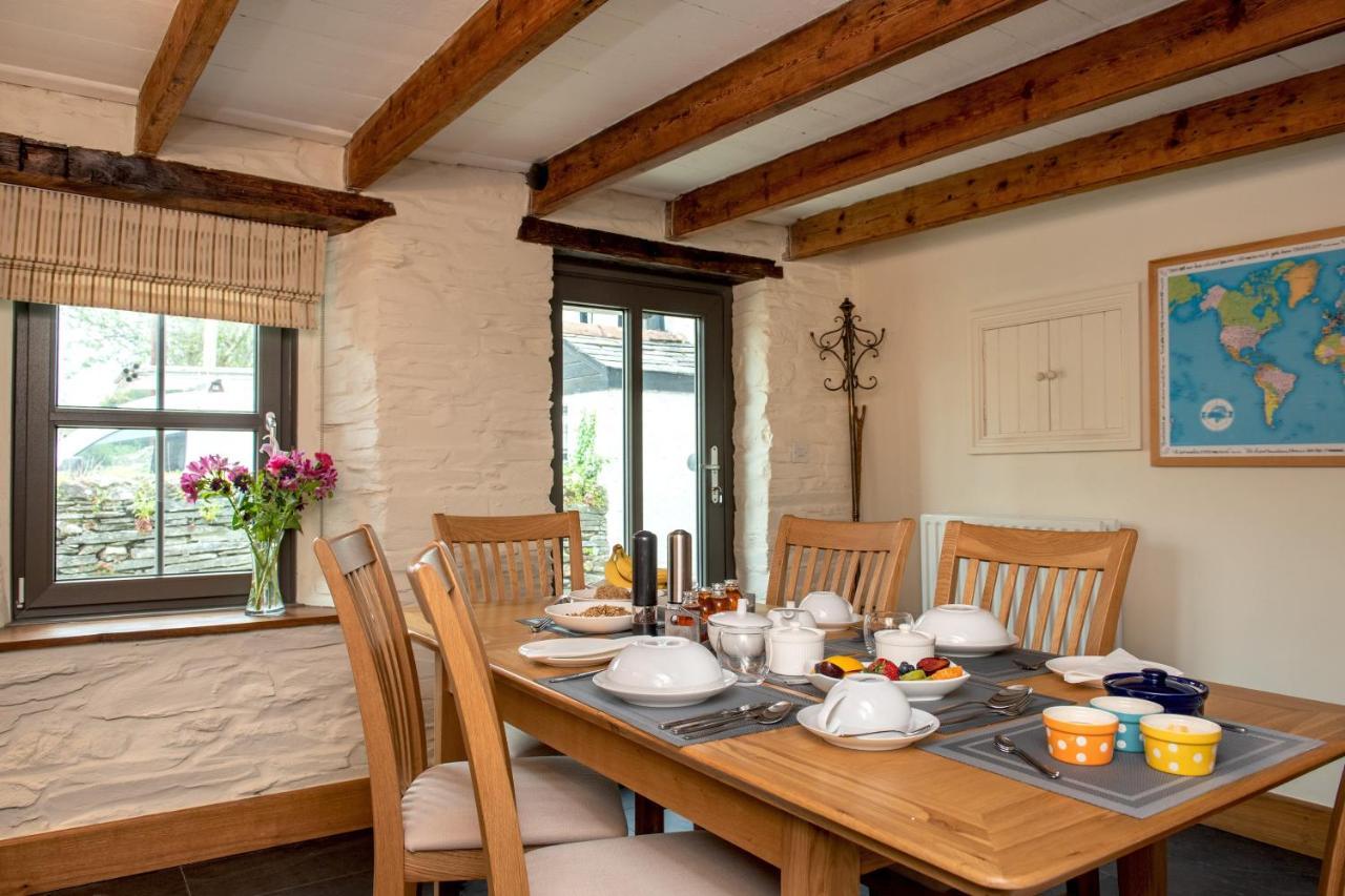 The White Cottage B&B Saint Teath Экстерьер фото