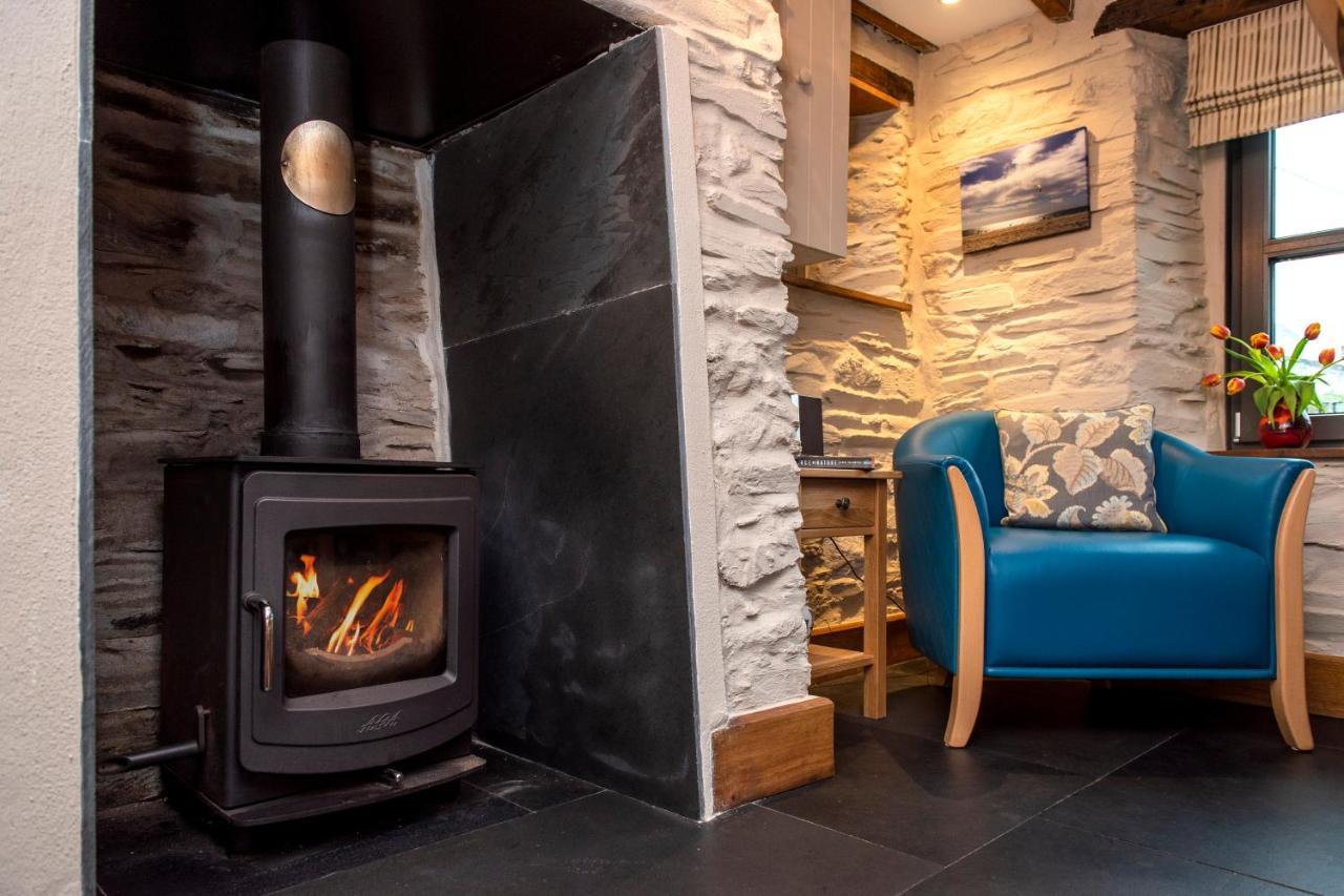 The White Cottage B&B Saint Teath Экстерьер фото