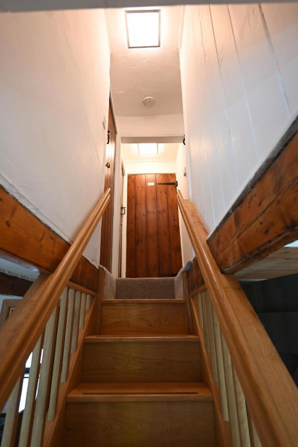 The White Cottage B&B Saint Teath Экстерьер фото