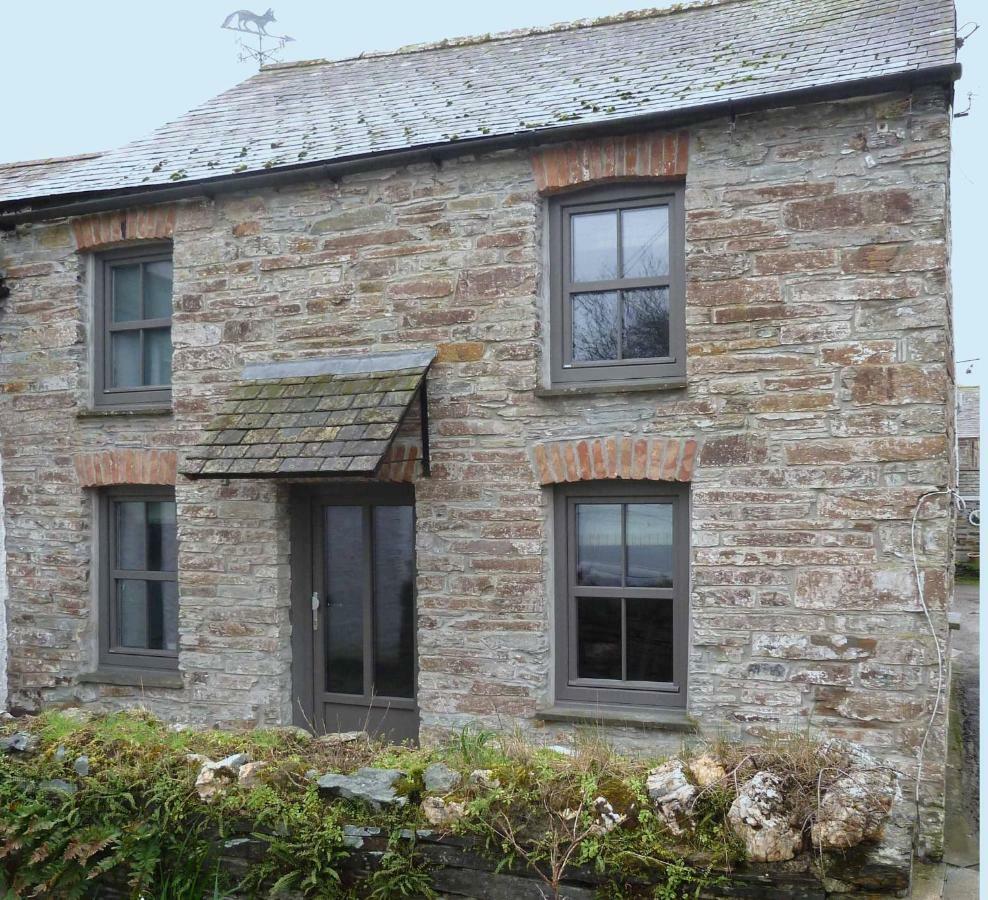 The White Cottage B&B Saint Teath Экстерьер фото